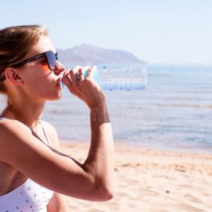 Aprenda 5 maneiras de emagrecer bebendo água